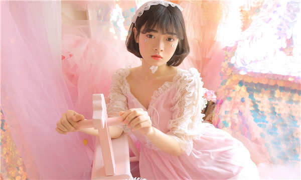 石峰供卵试管代怀生子多少钱？这一直是很多不孕不育家庭关注的话题。在中国，不孕不育的发生率越来越高，根据《中国不孕不育现状调研报告》显示，育龄夫妇的不孕不育率从20年前的3%增长至现在的12.5%-18.2%，患者人数高达6000万以上。在这样的背景下，许多家庭通过供卵试管来实现自己的生育梦想。那么，供卵试管代怀生子的费用到底是多少呢？